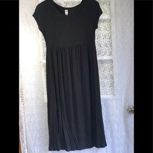 Old Navy S/P Black Maternity T-Shirt Dress